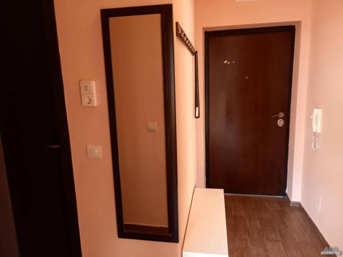 Апартамент Романтика Warna Exterior foto